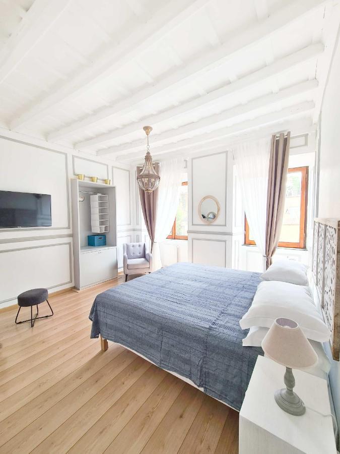 Apartmán Via Vittoria Quattro Řím Exteriér fotografie